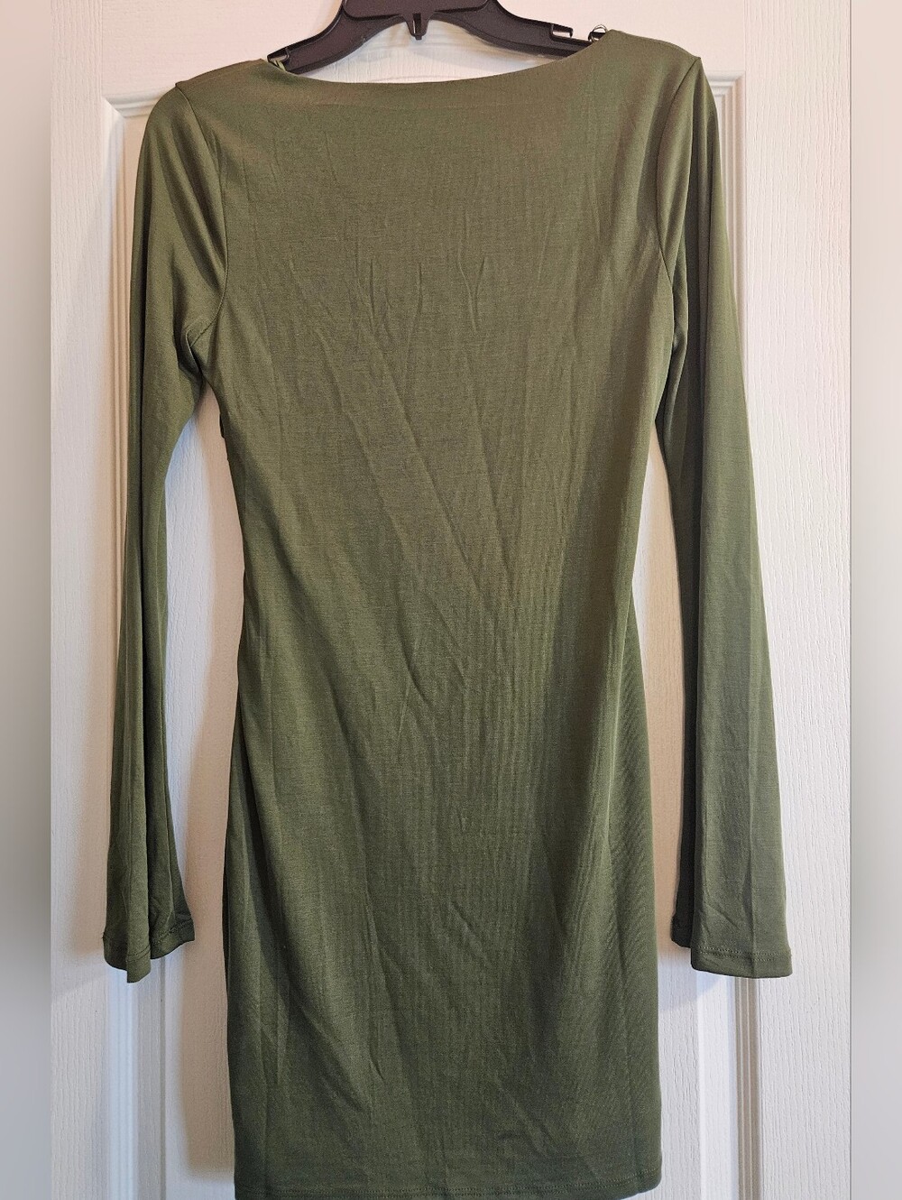 2 For $20 🎊 NWT Francesca's Olive Green Ruched Long Sleeve Mini Dress - Picture 7 of 7